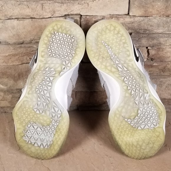 Nike Lebron Soldier XI 11 Men\'s 4.5 Gray Shoes main image 5